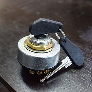 Contact cu cheie U650