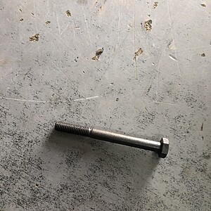 Surub M6x90 partial filetat